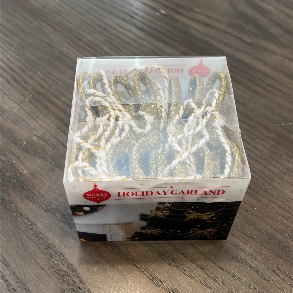 NEW in BOX Gold Glitter Bow Holiday Garland - Picture 4 of 11